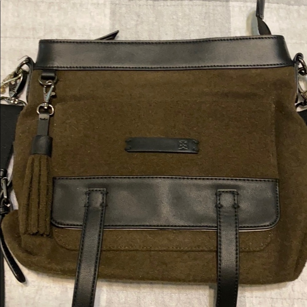Sherpani crossbody purse